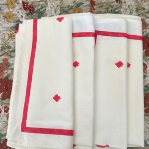 4 table napkins l100% cotton red & white NEW